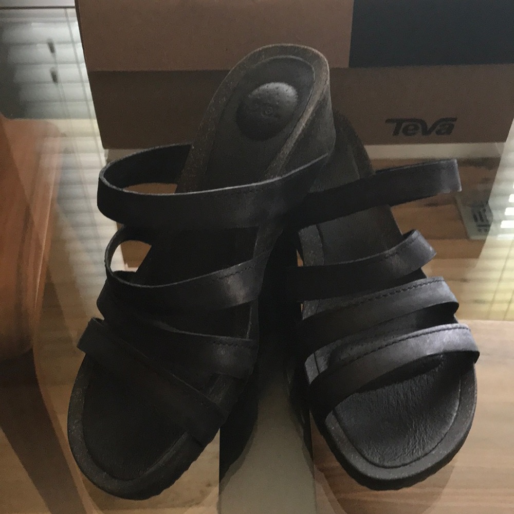 Teva Ysidro Slide size 10